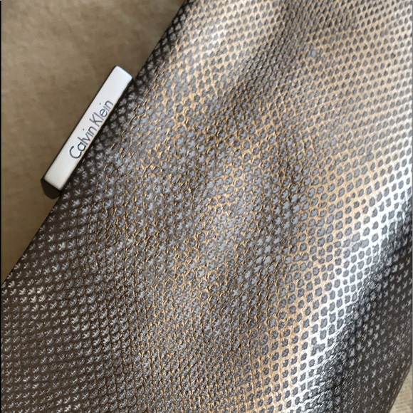 NWT Women’s Calvin Klein Collection Clutch - Picture 3 of 8